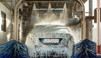 Car Wash in Reis Magos
